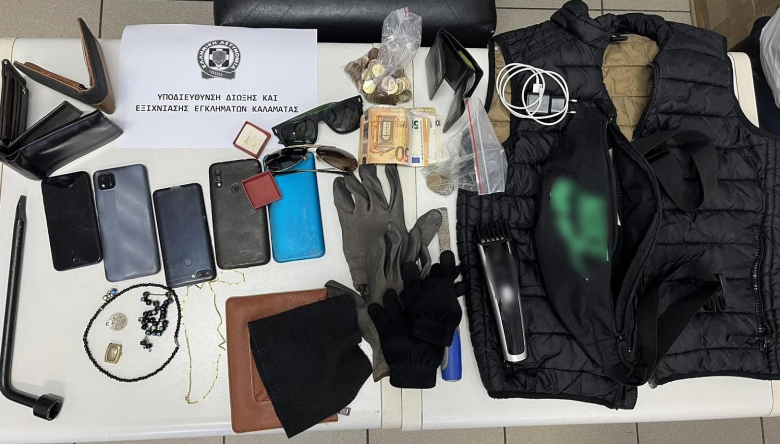 Καλαμάτα: Μπούκαρε νύχτα στα σπίτια και έστελνε τα κλοπιμαία στην Αλβανία