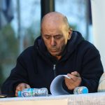 Τιμιόχαρτο: Μοιράζει πόνο ο Βασίλης Κοκοτσάκης