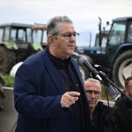 O Κουτσούμπας στο μπλόκο της Καρδίτσας: Η πρόταση του ΚΚΕ είναι η μόνη πραγματική, ρεαλιστική, που συμφέρει πραγματικά σήμερα τον Έλληνα αγρότη