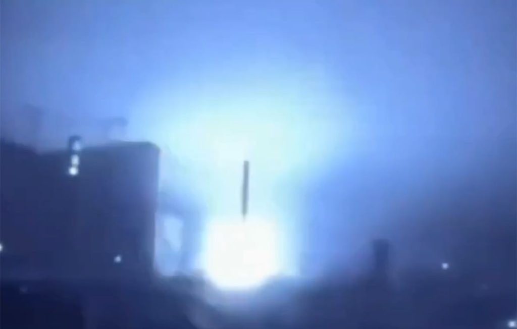 Ουκρανική επιδρομή πλήττει πλοίο σε λιμάνι της Ρωσίας – Τουλάχιστον τρεις νεκροί