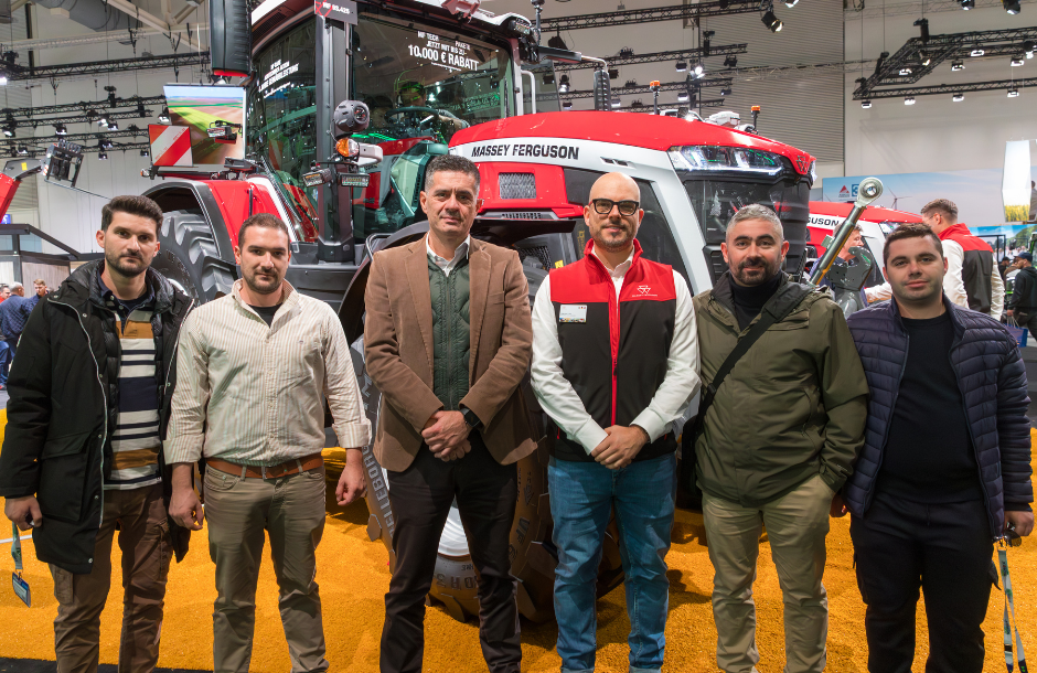 Τις νέες σειρές τρακτέρ της Massey Ferguson γνώρισε στην Agritechnica ο Αγρότης της Χρονιάς 2025 Σάββας Κιλατζίδης