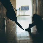 Ακραίο επεισόδιο βίας σε Γυμνάσιο της Κυψέλης: «Αν η 14χρονη δεν έβαζε το χέρι της στην κοιλιά, μπορεί σήμερα να μιλούσαμε για ένα νεκρό παιδί»