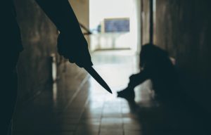 Ακραίο επεισόδιο βίας σε Γυμνάσιο της Κυψέλης: «Αν η 14χρονη δεν έβαζε το χέρι της στην κοιλιά, μπορεί σήμερα να μιλούσαμε για ένα νεκρό παιδί»