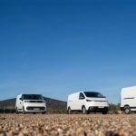 Maxus: Automotive Solutions και Όμιλος Επιχειρήσεων Σαρακάκη παρουσίασαν στην ελληνική αγορά την πλήρη γκάμα ελαφρών επαγγελματικών οχημάτων