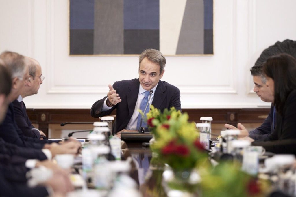 Οργή για το μακρύ χέρι  ΕΛΓΑ και συμβούλων,  προκαλεί και η δήλωση Μητσοτάκη πως  θα μπουν περισσότερα λεφτά