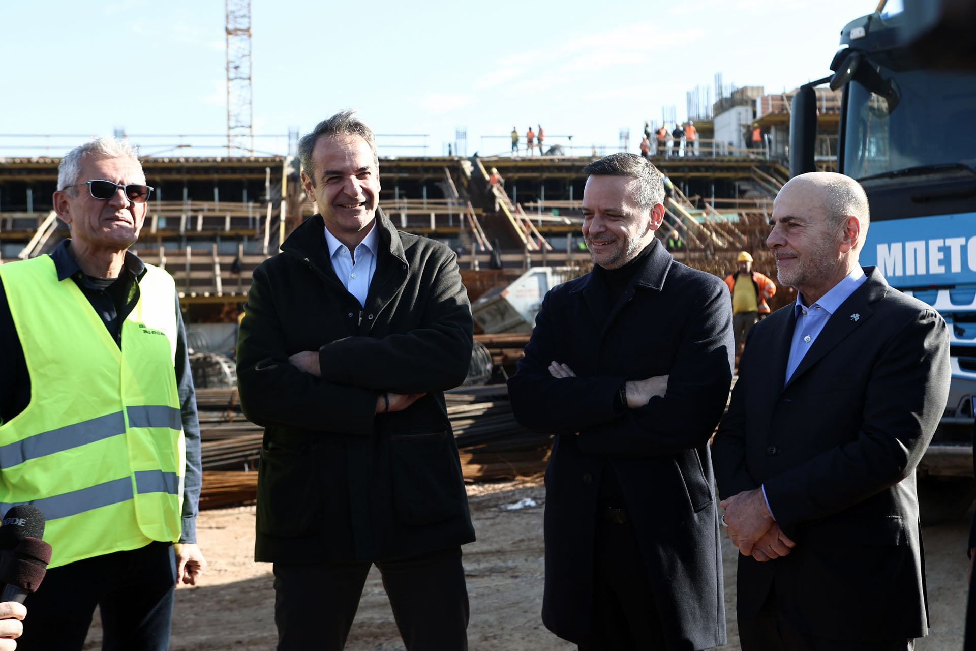 Αυτοψία του Κυριάκου Μητσοτάκη στον Βοτανικό