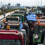 Ανυποχώρητοι οι αγρότες - Πάνω από 5.000 τα τρακτέρ στα μπλόκα