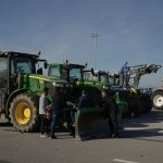 Μάχη μέχρι τέλους από τους αγρότες - Ενισχύονται τα μπλόκα σε όλη τη χώρα