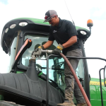 Συζητά αγροτικό πετρέλαιο στην αντλία η κυβέρνηση, αναγνώρισε το θέμα με τα αόρατα τιμολόγια ο Τσιάρας