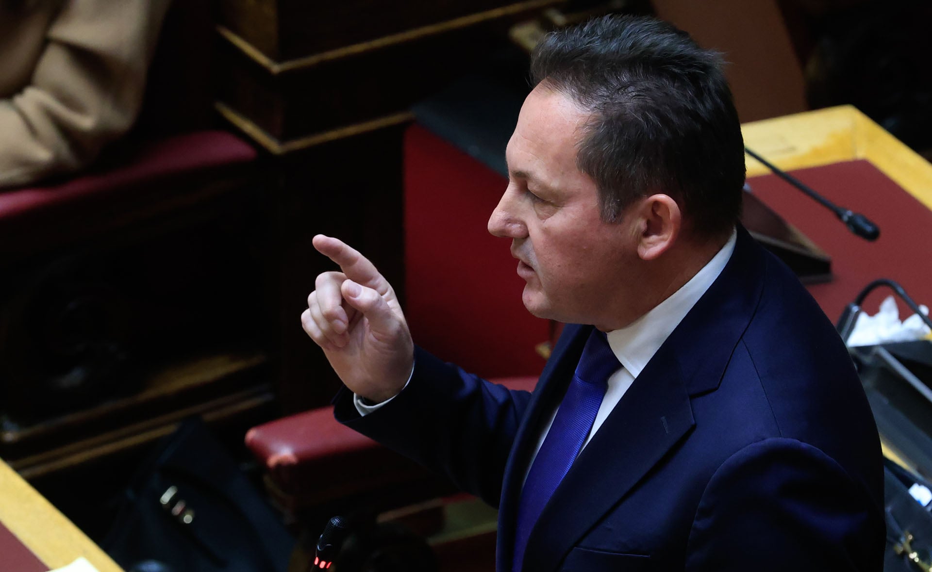 Υποδείξεις Πέτσα στους αγρότες