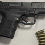 Συνελήφθη στην Αθήνα 36χρονος οδηγός που είχε στην κατοχή του πιστόλι με φυσίγγιο στη θαλάμη