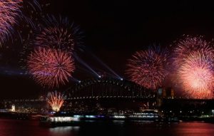 Ο πλανήτης μετρά αντίστροφα για το 2026 – Οι χώρες του Ειρηνικού υποδέχθηκαν ήδη το νέο έτος