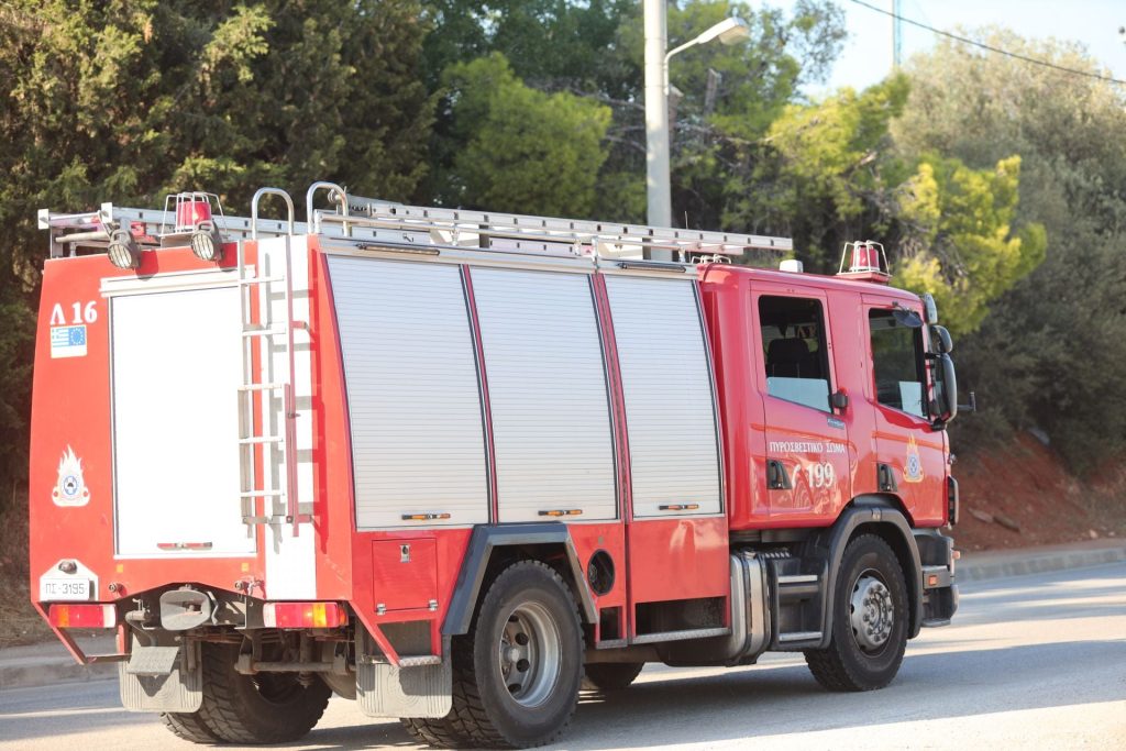 Ηράκλειο: Μεγάλη πυρκαγιά σε εργοτάξιο ξενοδοχείου στην Ανάληψη Χερσονήσου