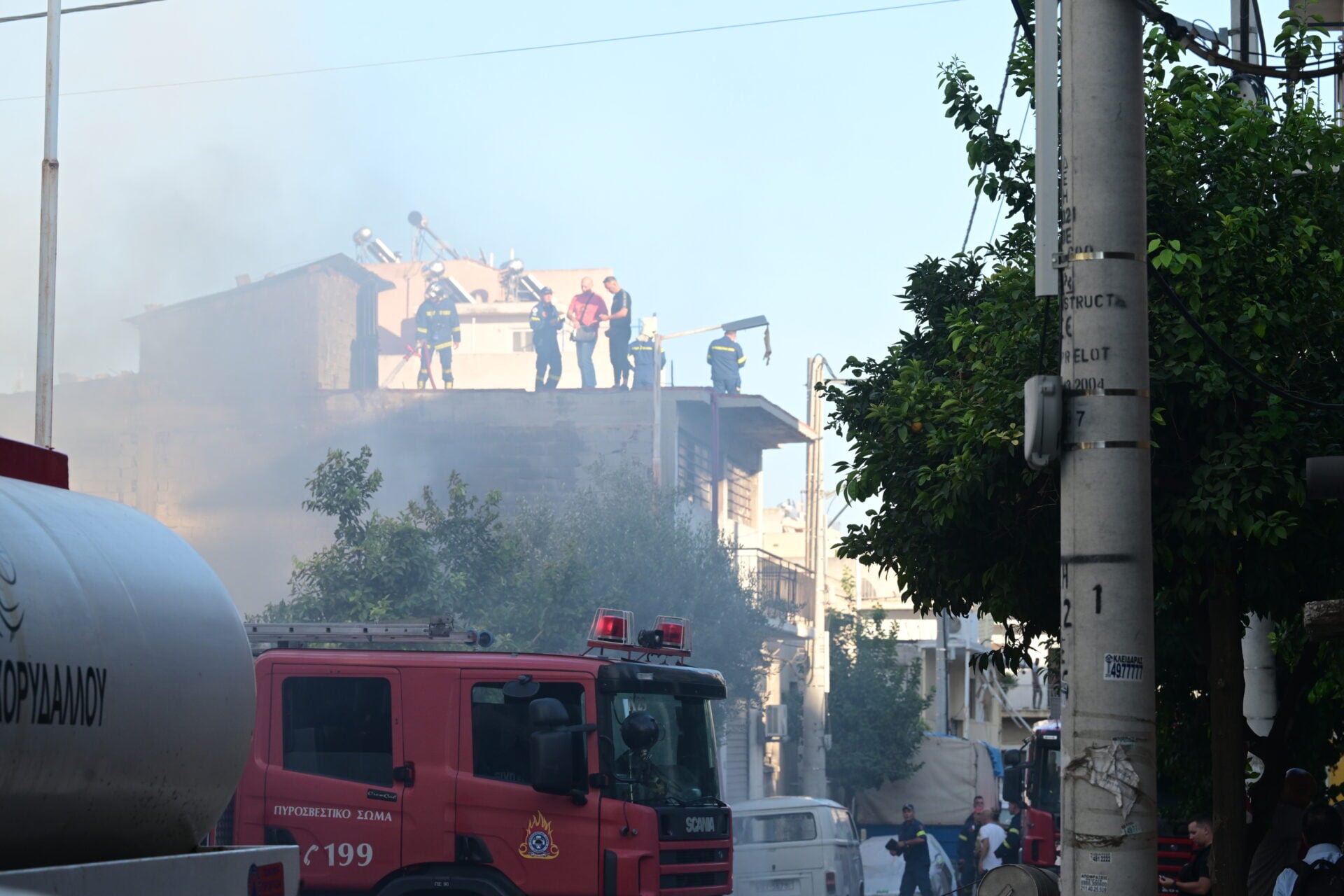 Συναγερμός στου Ρέντη: Φωτιά σε αποθήκη εργοστασίου