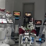 Ρομπότ λένε τα κάλαντα στην Θεσσαλονίκη: Ο Pepper σε ρόλο βοηθού Αϊ-Βασίλη