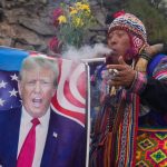 Σαμάνοι από το Περού προβλέπουν για το 2026 ασθένεια για τον Τραμπ, πτώση και αυτοεξορία για τον Μαδούρο και τέλος του πολέμου στην Ουκρανία