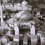 Η «γέννηση» της Αγιάς Σοφιάς: Αν ήταν άνθρωπος, σήμερα θα έσβηνε 1.488 κεράκια!