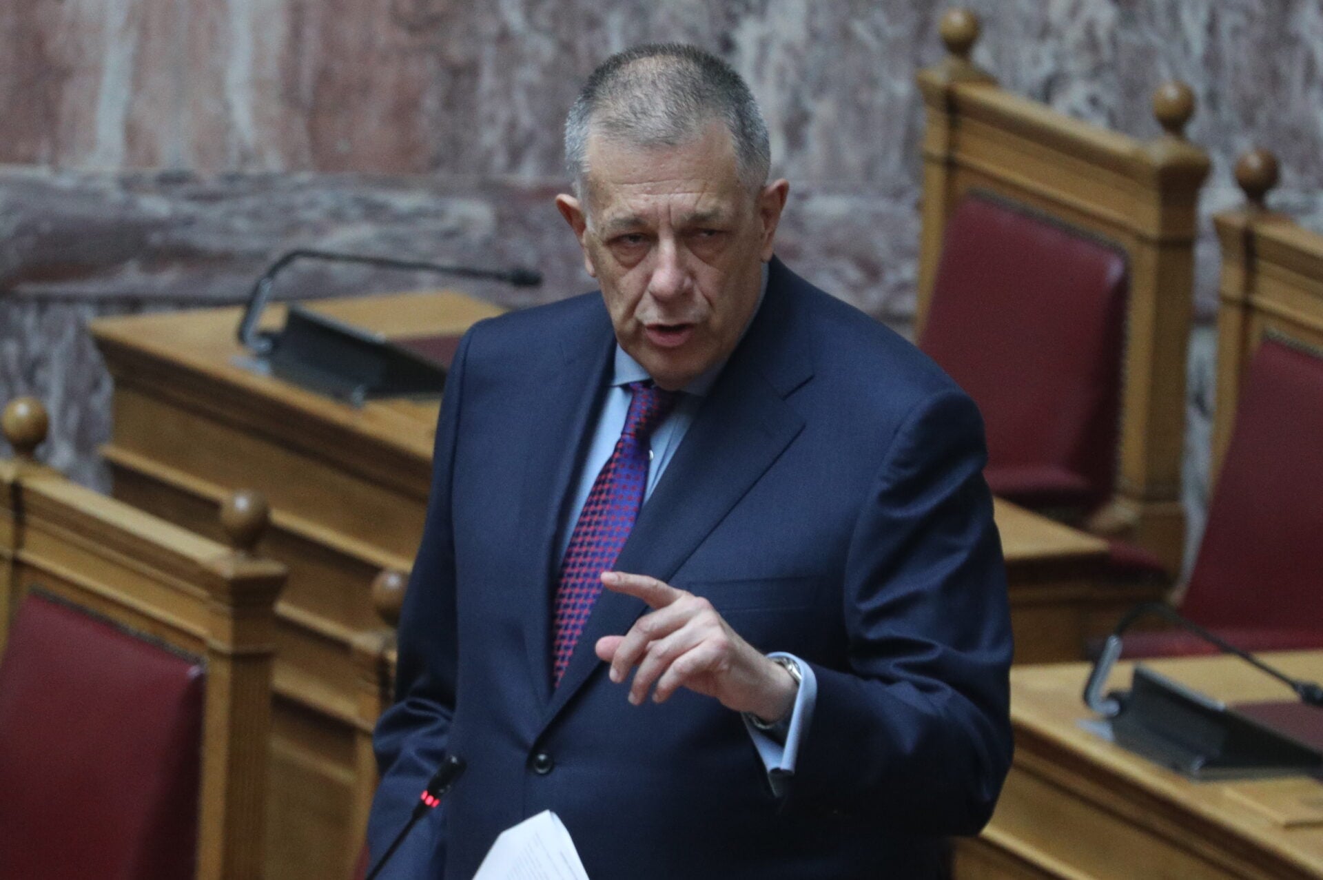 Στα κάγκελα γαλάζιοι βουλευτές για τα έργα υποδομής - Οργή για τον Ταχιάο