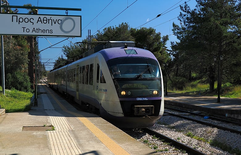 Ακινητοποιήθηκε η αμαξοστοιχία IC 57, Θεσσαλονίκη–Αθήνα, στην περιοχή του Δομοκού λόγω τεχνικού προβλήματος