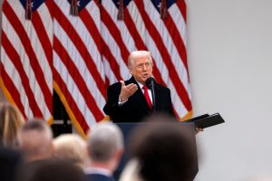 Τραμπ: Έκτακτη σύσκεψη στο Οβάλ Γραφείο για τη Βενεζουέλα