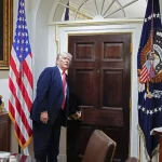 Ο Τραμπ για τις επαφές των απεσταλμένων του με τον Πούτιν