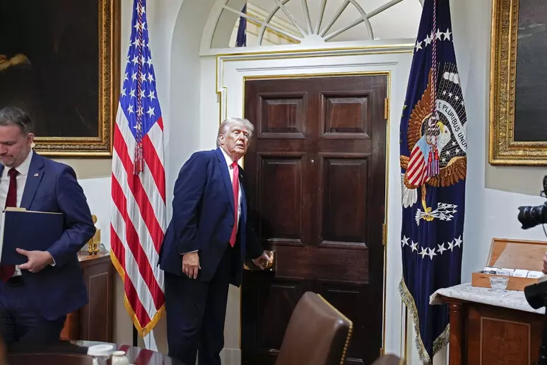 Ο Τραμπ για τις επαφές των απεσταλμένων του με τον Πούτιν