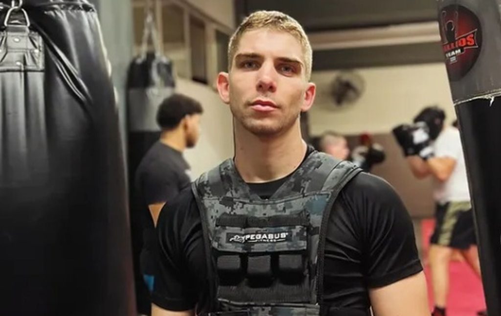 Kickboxer Γιάννης Τσουκαλάς: «Δεν περίμεναν να κερδίσω και έχασαν την ψυχραιμία τους»