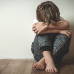 Ένα στα 6 παιδιά αυτοτραυματίζεται – Πρόγραμμα αντιμετώπισης του προβλήματος