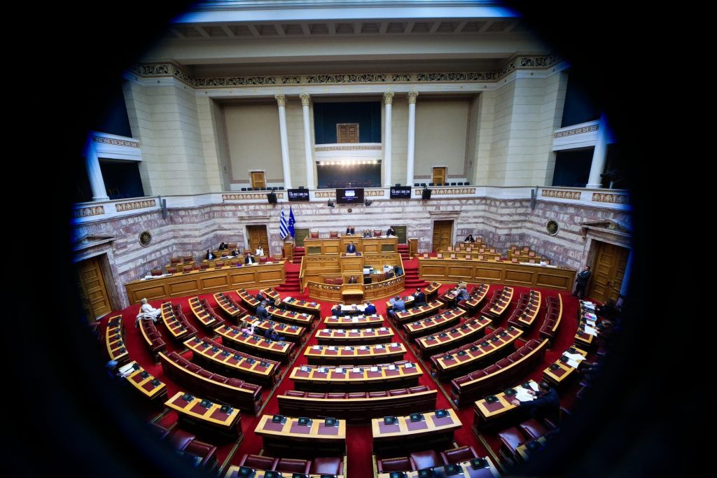Ξεκινά στη Βουλή η πενθήμερη μάχη για τον προϋπολογισμό