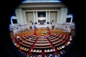 Ξεκινά στη Βουλή η πενθήμερη μάχη για τον προϋπολογισμό
