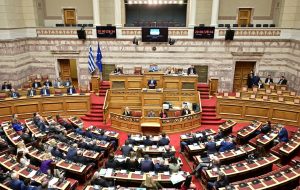 Πρωτοφανής εξέλιξη στο Κοινοβούλιο με κοινή ανακοίνωση κομμάτων κατά κυβερνητικού νομοσχεδίου