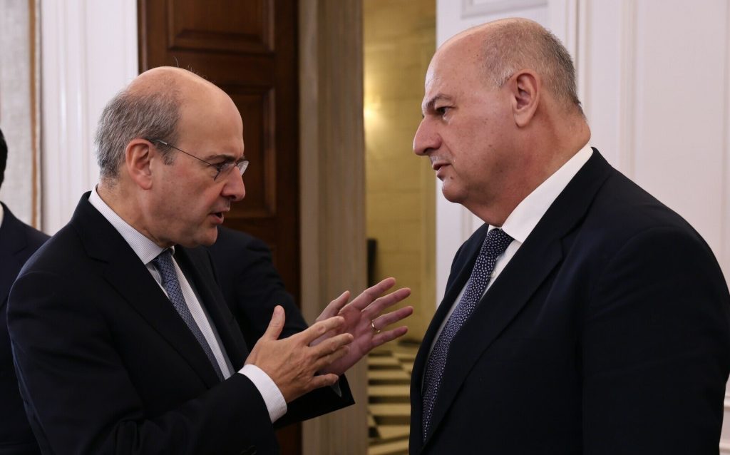 Σύσκεψη Παρασκευή για να λυθεί το θέμα με τους 13.500 χωρίς βοσκότοπο