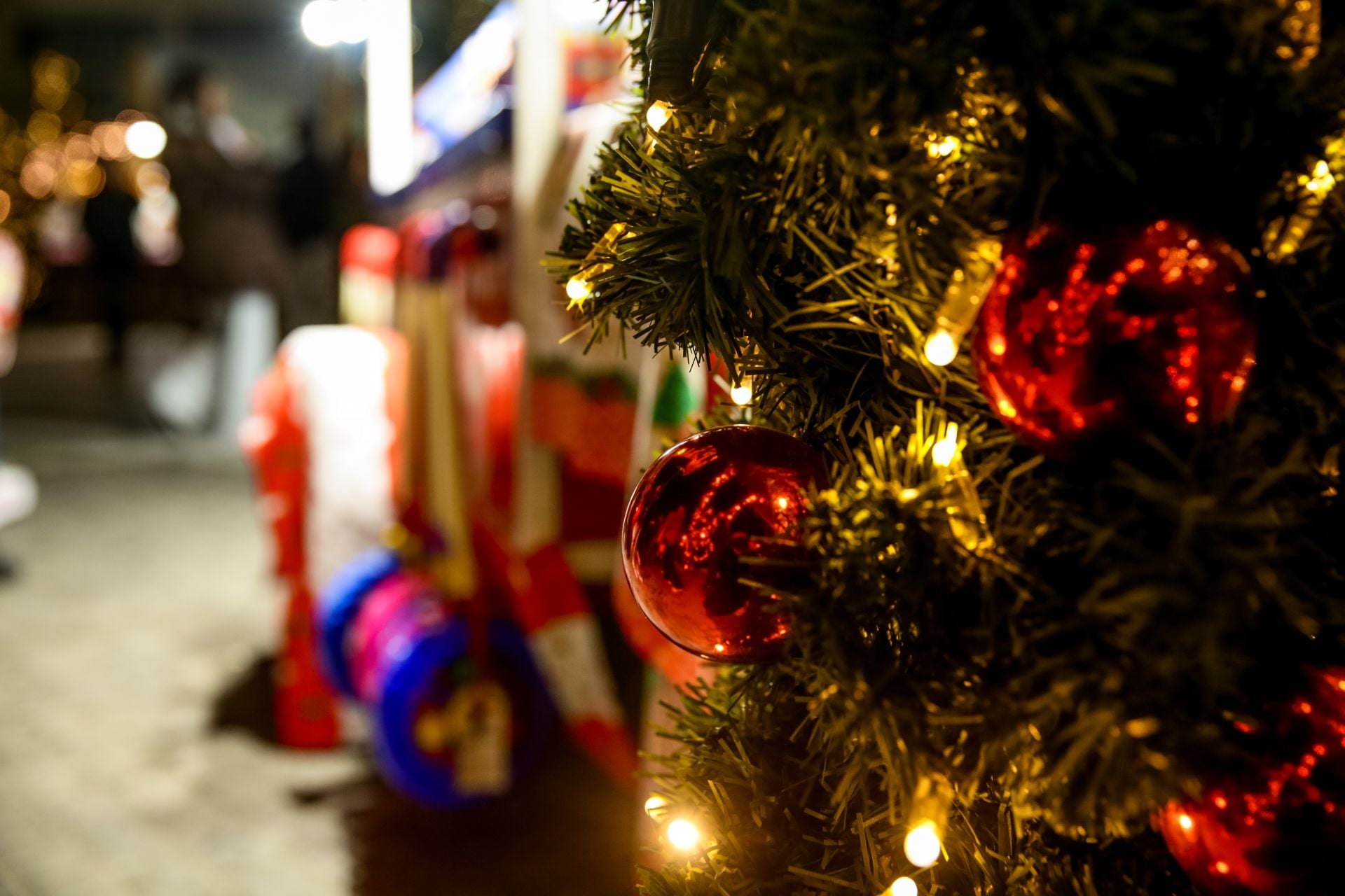 Δώρο Χριστουγέννων: Έρχεται δύο μέρες νωρίτερα - Πώς υπολογίζεται, ποιοι το δικαιούνται