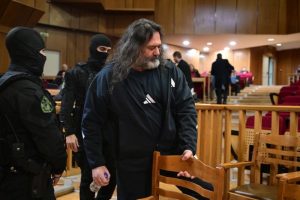 Δίκη Χρυσής Αυγής: «Μοναδικό κριτήριο για τις επιθέσεις ήταν το φυλετικό μίσος και το ρατσιστικό ιδεολογικό υπόβαθρο»