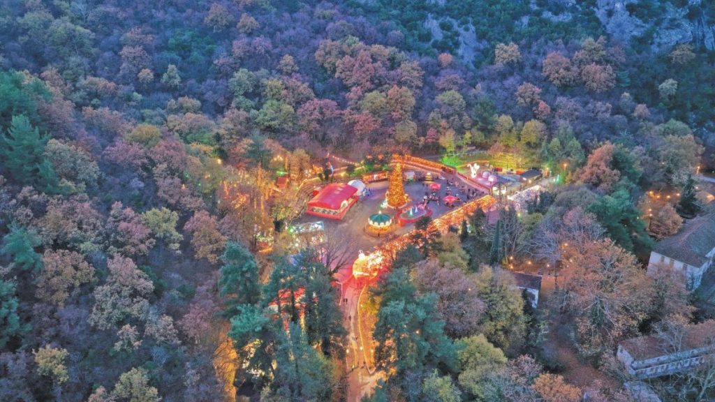 Πέλλα: Η Αλμωπία υποδέχεται τις γιορτές των Χριστουγέννων στην Παραμυθοχώρα