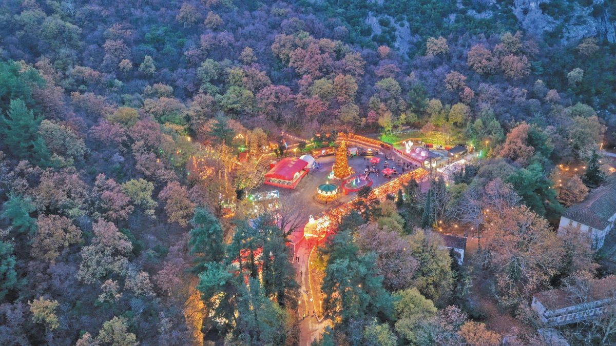 Πέλλα: Η Αλμωπία υποδέχεται τις γιορτές των Χριστουγέννων στην Παραμυθοχώρα