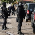 Καλάσνικοφ και πιστόλια βρέθηκαν σε κλεμμένο όχημα στα Καλύβια – Συνελήφθη 37χρονος