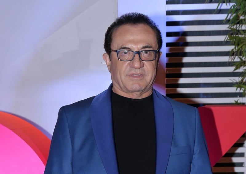 Λευτέρης Πανταζής μέσα από το νοσοκομείο: «Κουράστηκα από τις εμφανίσεις, βραδινές, τηλεοπτικές – Είχα να κοιμηθώ 15 μέρες»