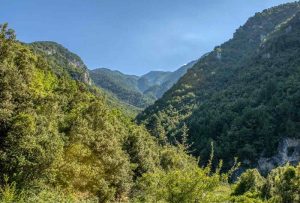 Σώος εντοπίστηκε ο ορειβάτης που είχε εγκλωβιστεί σε δύσβατο σημείο του Ολύμπου