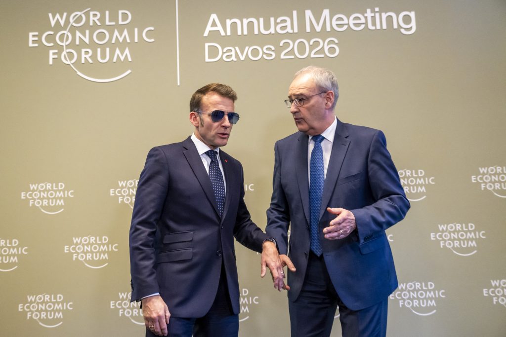 «Μικρά τμήματα της Γροιλανδίας στις ΗΠΑ για στρατιωτικές βάσεις και εξορύξεις» – Οι όροι Τραμπ για «άμεσες διαπραγματεύσεις»