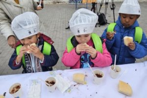 Εξ απαλών ονύχων διδάσκονται οι μαθητές τα οφέλη του ελαιόλαδου με την υποστήριξη της UPA και της Περιφέρειας