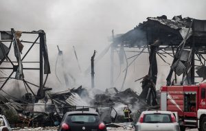 Τραγωδία στα Τρίκαλα: Τι μπορεί να οδήγησε στην έκρηξη στο εργοστάσιο «Βιολάντα» – Συνεχίζονται οι έρευνες για την πέμπτη σορό