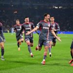 Μεγάλη νίκη στο Άμστερνταμ και θρυλική πρόκριση στα νοκ άουτ του Champions League