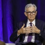 Αμετάβλητα τα επιτόκια Fed μετά από τρεις διαδοχικές μειώσεις