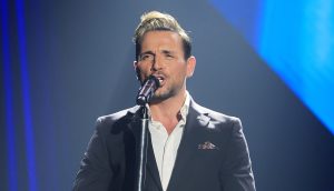 Σπάνιο στιγμιότυπο: Ο Νίκος Βέρτης με την σύντροφό του σε δημόσια εμφάνιση