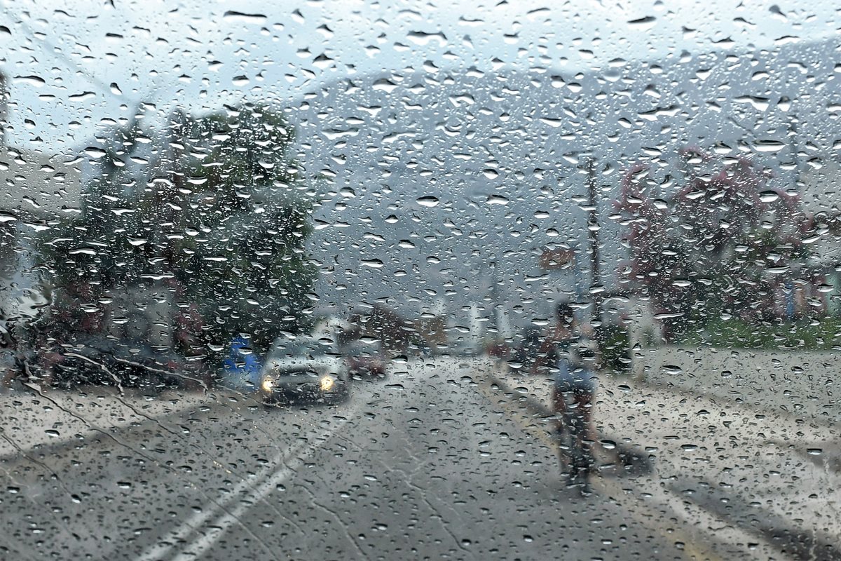 Τοπικές βροχές και σποραδικές καταιγίδες στις περισσότερες περιοχές της χώρας