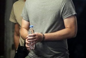 Χειροπέδες σε μεθυσμένο που επιτέθηκε σε ηλικιωμένο στο κέντρο της Θεσσαλονίκης