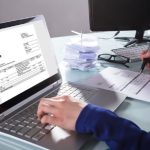 Επιχειρήσεις: Υποχρεωτικά ηλεκτρονικά τα τιμολόγια από τις 2 Φεβρουαρίου – Πώς και από πού θα εκδίδονται