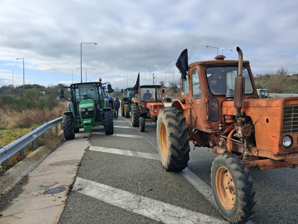 Σέρρες: Αποχώρησαν οι αγρότες του μπλόκου Νέων Κερδυλίων