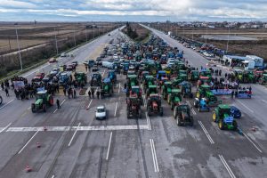 Τη Δευτέρα το ραντεβού του πρωθυπουργού με τους αγρότες- Αποχωρούν τα τρακτέρ από Δευτέρα στα Πράσινα Φανάρια - ertnews.gr